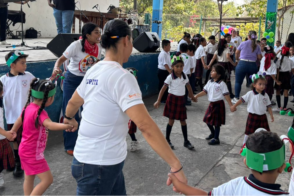 ¡Día del Niño con Cri-Cri en La Gloria!